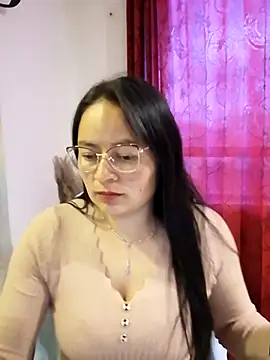 Daliz Leon online show from 10/22/25, 10:20