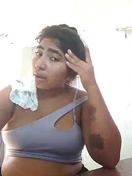 Snapshot of KENDRA-6-9 chatting on 10/02/25, 12:23 KENDRA-6-9 online show from 10/02/25, 12:23