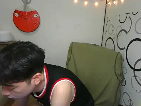 Snapshot of moaman190 chatting on 11/24/25, 02:28 moaman190 online show from 11/24/25, 02:28