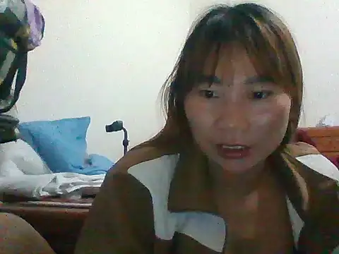 Snapshot of Mainay0033 chatting on 09/28/25, 11:59 Mainay0033 online show from 09/28/25, 11:59