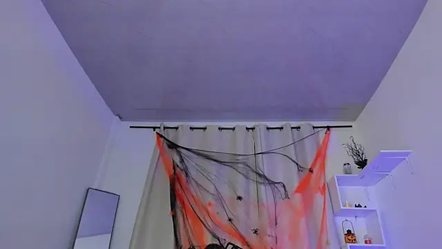 Selenafox 0 online show from 10/14/25, 02:01