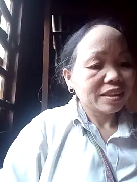  YooY  online show from 10/10/25, 09:41