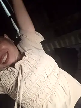  YooY  online show from 11/08/25, 12:55