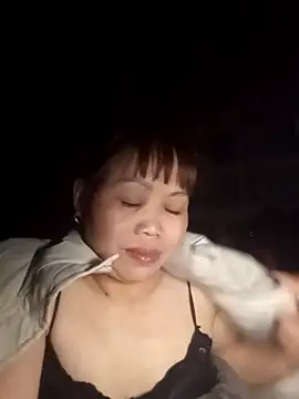  YooY  online show from 11/16/25, 02:22