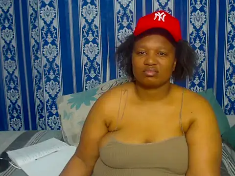 JUICEYLIPS333 online show from 11/07/25, 06:19