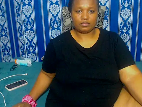 JUICEYLIPS333 online show from 11/15/25, 07:32