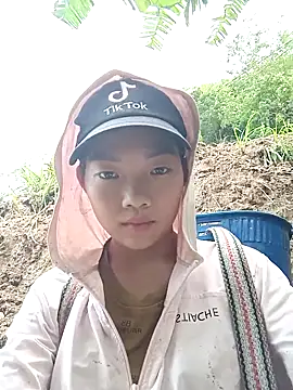 Ananine online show from 10/16/25, 06:58