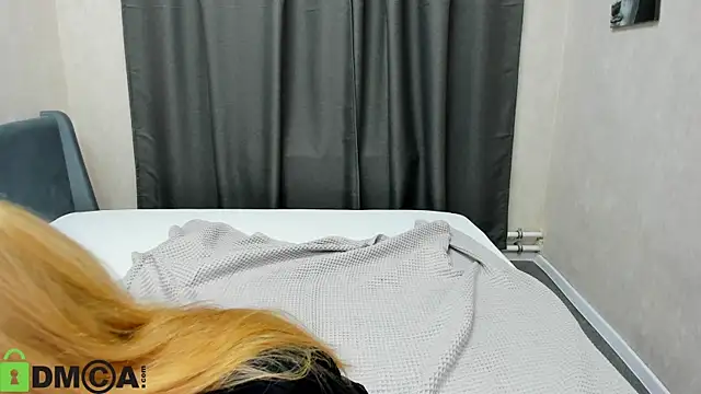 Sylvia Ortiz online show from 10/19/25, 01:06