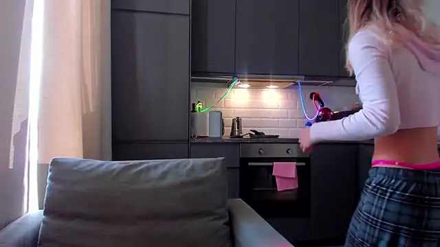 baobei03 online show from 10/17/25, 09:12