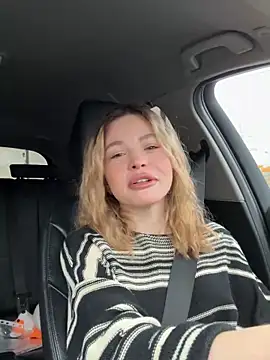 Snapshot of SMELLSEX chatting on 10/12/25, 11:42 SMELLSEX online show from 10/12/25, 11:42