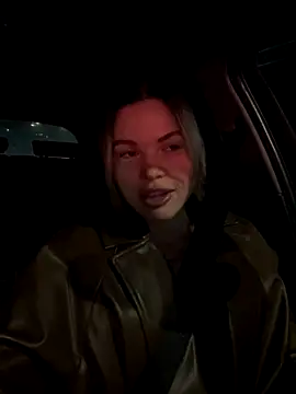 Snapshot of SMELLSEX chatting on 10/17/25, 04:20 SMELLSEX online show from 10/17/25, 04:20