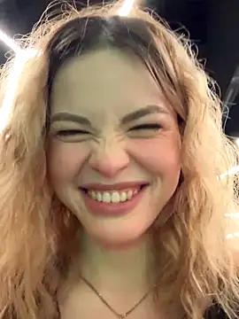 Snapshot of SMELLSEX chatting on 11/05/25, 06:41 SMELLSEX online show from 11/05/25, 06:41