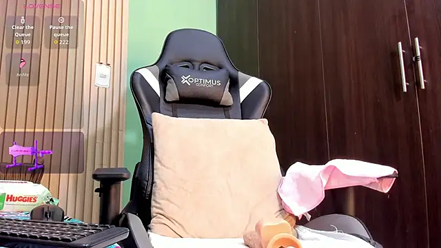 EvelynFoxx- online show from 10/18/25, 07:14