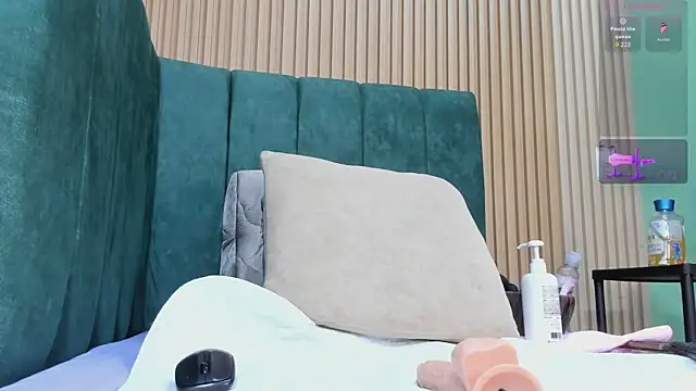 EvelynFoxx- online show from 11/17/25, 07:19