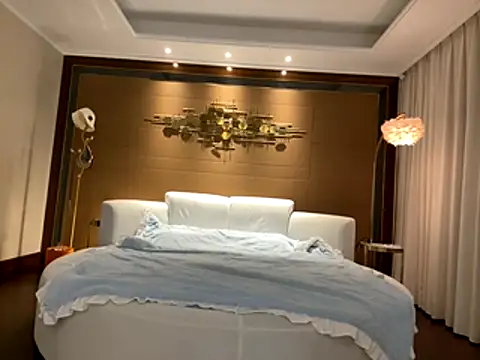 yuer2563 online show from 11/01/25, 02:52