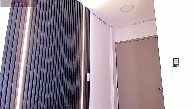 Gabrielaa Miller  online show from 10/11/25, 07:23