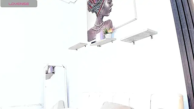 Gabrielaa Miller  online show from 10/23/25, 07:34