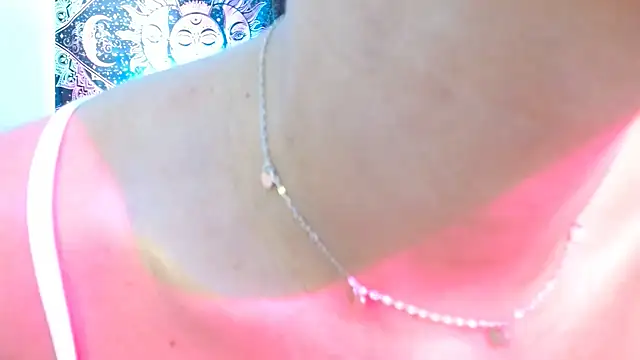 Snapshot of lilithxy chatting on 10/20/25, 05:35 lilithxy online show from 10/20/25, 05:35