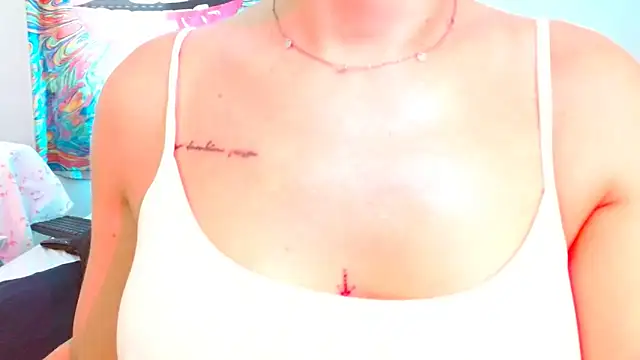 Snapshot of lilithxy chatting on 11/13/25, 04:06 lilithxy online show from 11/13/25, 04:06