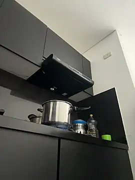 Miss-Jimena online show from 10/25/25, 04:35