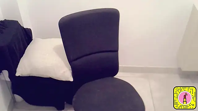 Morgane818181 online show from 10/31/25, 08:21