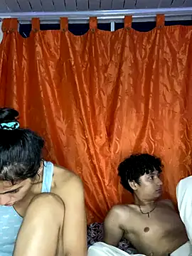 Snapshot of Nezuko-uWux chatting on 10/21/25, 05:19 Nezuko-uWux online show from 10/21/25, 05:19