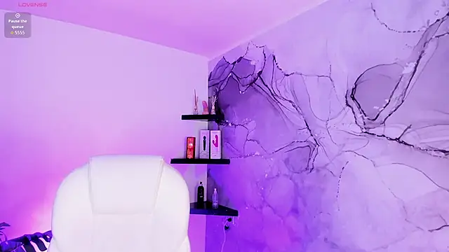 Snapshot of Lilokat_ chatting on 10/18/25, 02:36 Lilokat online show from 10/18/25, 02:36