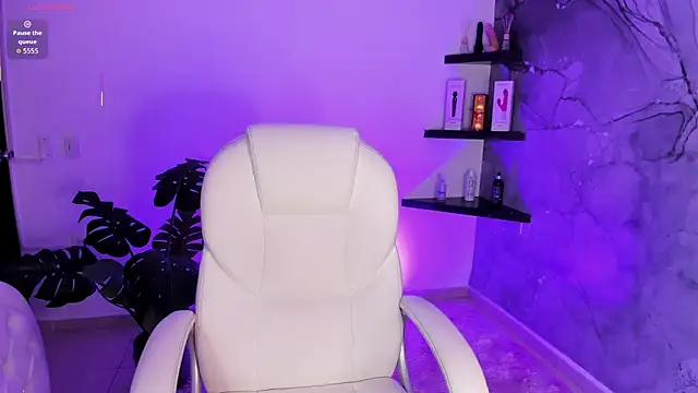 Snapshot of Lilokat_ chatting on 11/09/25, 03:38 Lilokat online show from 11/09/25, 03:38