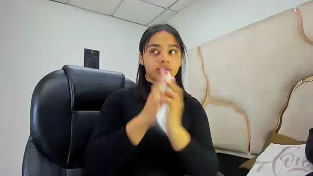 ScarletDoll online show from 10/19/25, 02:45