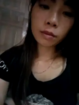 Snapshot of susi-love00 chatting on 10/16/25, 12:28 susi-love00 online show from 10/16/25, 12:28