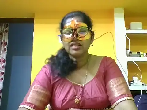 Snapshot of kavya1 chatting on 09/18/25, 05:48 kavya1 online show from 09/18/25, 05:48