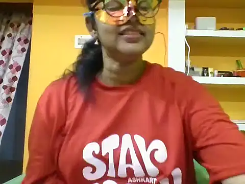 Snapshot of kavya1 chatting on 09/26/25, 02:21 kavya1 online show from 09/26/25, 02:21