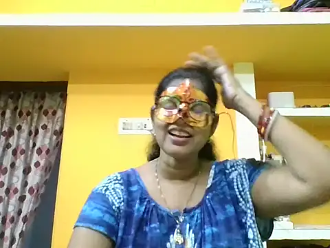 Snapshot of kavya1 chatting on 09/27/25, 01:16 kavya1 online show from 09/27/25, 01:16