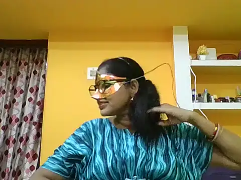 kavya1 online show from 10/09/25, 04:32