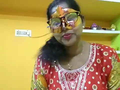 kavya1 online show from 10/18/25, 05:32
