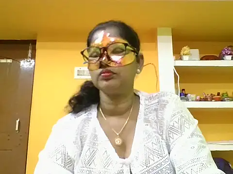 kavya1 online show from 10/20/25, 08:20