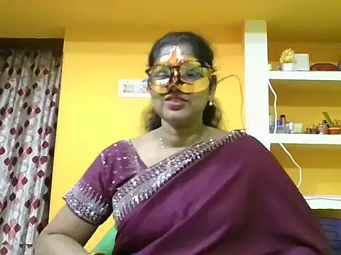 kavya1 online show from 10/28/25, 07:49
