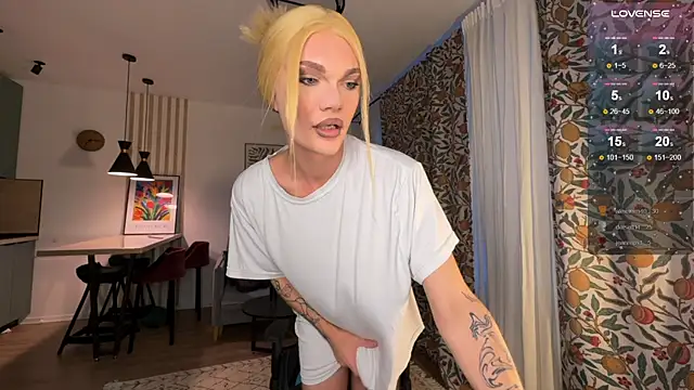 Snapshot of my-muse chatting on 10/17/25, 01:46 my-muse online show from 10/17/25, 01:46