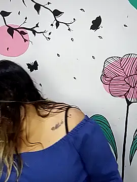 Snapshot of curvy_diva_ chatting on 10/06/25, 11:07 curvy diva online show from 10/06/25, 11:07