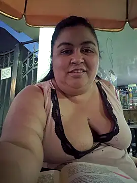 Snapshot of curvy_diva_ chatting on 10/16/25, 10:55 curvy diva online show from 10/16/25, 10:55