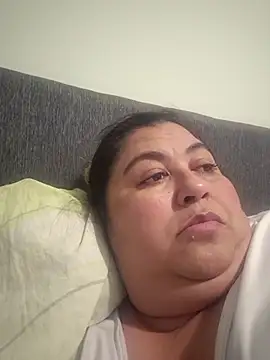 Snapshot of curvy_diva_ chatting on 10/28/25, 01:09 curvy diva online show from 10/28/25, 01:09