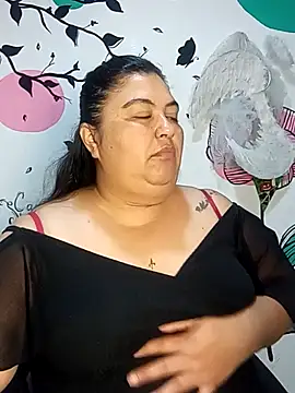 Snapshot of curvy_diva_ chatting on 11/15/25, 11:18 curvy diva online show from 11/15/25, 11:18