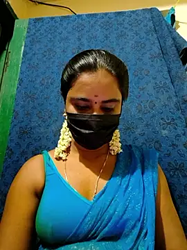 mini-queen online show from 10/11/25, 07:34