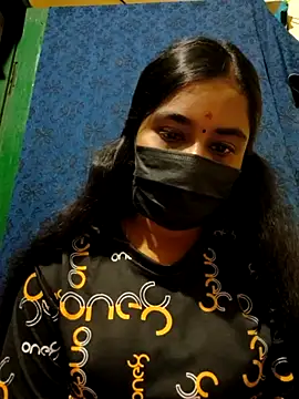 mini-queen online show from 10/28/25, 05:26