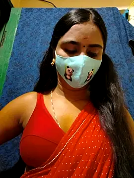 mini-queen online show from 10/30/25, 06:08