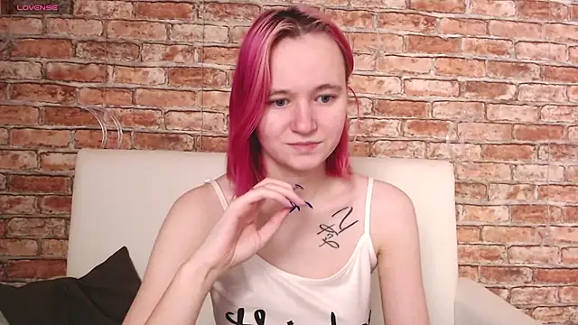 Ericha Stone online show from 10/16/25, 03:18