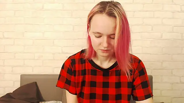 Ericha Stone online show from 11/21/25, 01:26