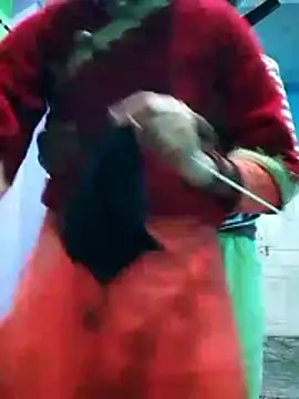 Snapshot of Pahadi_couple chatting on 10/13/25, 04:51 Pahadi couple online show from 10/13/25, 04:51