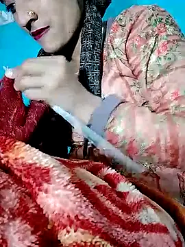 Snapshot of Pahadi_couple chatting on 10/29/25, 03:36 Pahadi couple online show from 10/29/25, 03:36