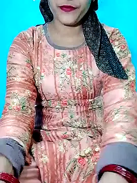 Snapshot of Pahadi_couple chatting on 10/30/25, 06:04 Pahadi couple online show from 10/30/25, 06:04